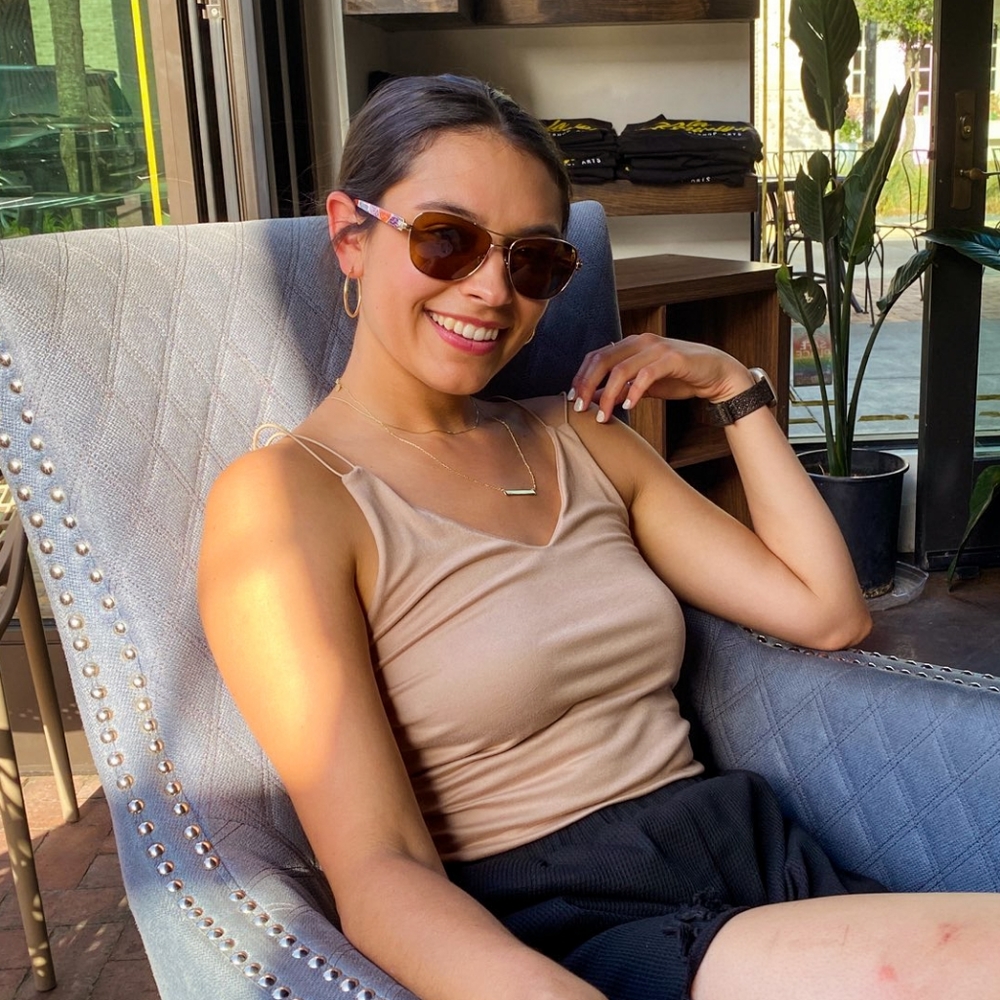 Meet your Posher, Alyssa